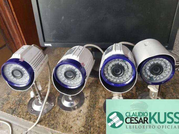 CÂMERAS COM MONITOR - 04 UNIDADES 
